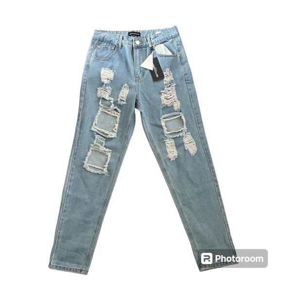 PrettyLittleThing Denim - PrettyLittleThing Super Distressed Mom Jeans Womens US Size 6